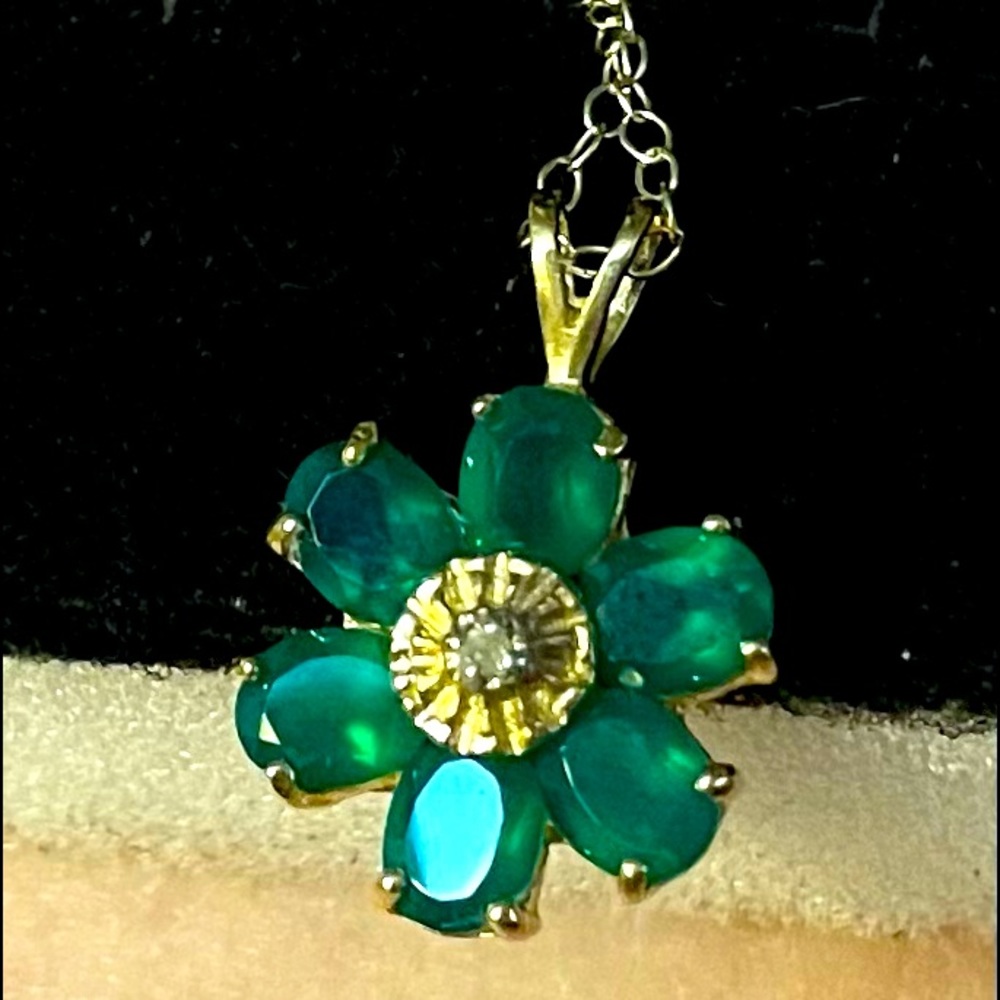 .925 silver 20” necklace with little diamond & six emerald stones